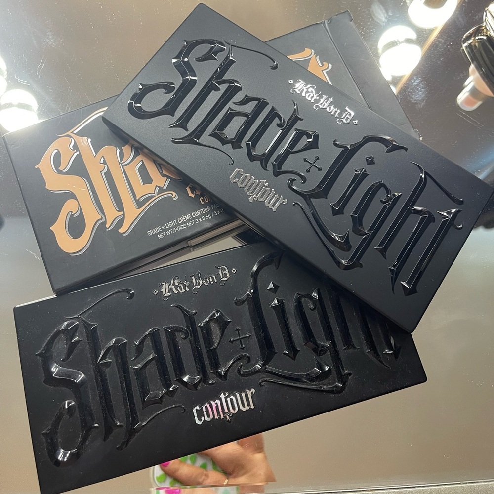 Kat Von D Shade Light Contour (1 crème and 1 powder)